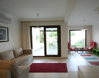 Bodrum Akyarlar'da Deniz Manzaralı, Ferah Konsepte Sahip Yazlık - 2