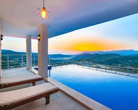 Kaş İslamlar'da Enfes Deniz Manzaralı, Özel Havuzlu, Konforlu Villa - 3