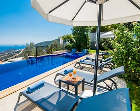 Kaş İslamlar'da Kalabalık Ailelere Uygun, Özel Havuzlu, 4+1 Villa - 3