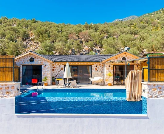 Kaş Bezirgan'da Enfes Taş Mimarili, Özel Havuzlu, Jakuzili Villa - 1