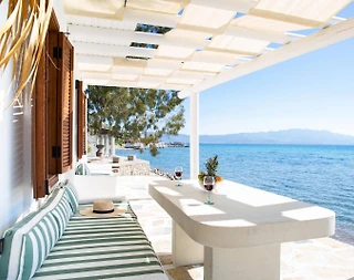 Bodrum Akyarlar'da Denize Sıfır, Modern Tasarıma Sahip, Otantik Villa - 4