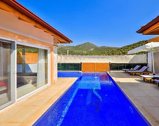 Antalya Kaş'ta Büyük Çakıl Plajına Yakın, Özel Havuzlu, Konforlu Villa - 3