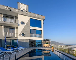 Antalya Demre'de Deniz Manzaralı, Özel Havuzlu, Ailelere Uygun Villa - 1