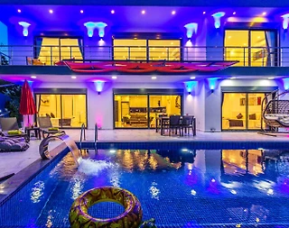 Kaş Çayköy'de Nezih Konumda, Yetişkin ve Çocuk Havuzlu, Kiralık Villa - 1