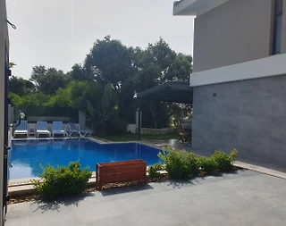 İzmir Çeşme'de Plaja ve Koylara Yakın, Özel Havuzlu, Lüks Villa - 2