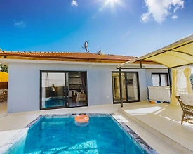 Kaş Patara'da Minimal Tasarıma Sahip, Özel Havuzlu, Balayı Villası - 2