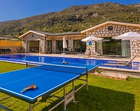 Kaş Hacıoğlan'da Doğanın Kalbinde, Özel Havuzlu, Kiralık Taş Villa - 2