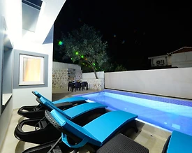 Kaş Kalkan'da Doğa ve Deniz Manzaralı, Özel Havuzlu, Merkezi Villa - 3