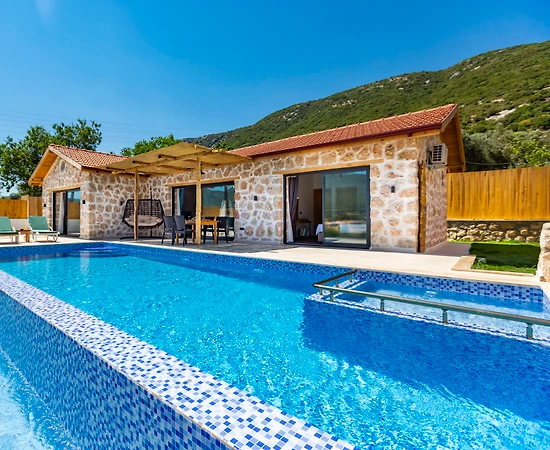 Kaş Sarıbelen'de Çekirdek Ailelere Uygun, Özel Havuzlu, Taş Villa - 1