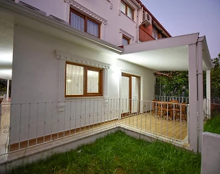 Fethiye Çiftlik'te Lüks Dizayna Sahip, Özel Bahçeli, Tripleks Villa - 1