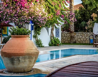 Muğla Datça'da Tesis İçerisinde, Ortak Havuzlu, Tatil Evi - 1