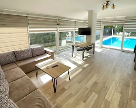 Sapanca Kırkpınar'da Site İçerisinde, Özel Havuzlu, Lüks Kiralık Villa - 3