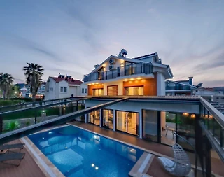 Fethiye Ölüdeniz'de Geniş Ailelere Uygun, Isıtmalı Havuzlu, Lüks Villa - 2