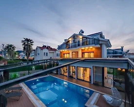 Fethiye Ölüdeniz'de Geniş Ailelere Uygun, Isıtmalı Havuzlu, Lüks Villa - 2