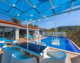 Kaş Üzümlü'de Doğa Manzaralı, Sonsuzluk Havuzlu, Lüks Villa - 2