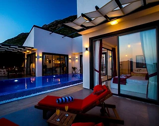 Kaş Bezirgan'da Balayı Çiftlerine Uygun, Özel Havuzlu, Modern Villa - 1