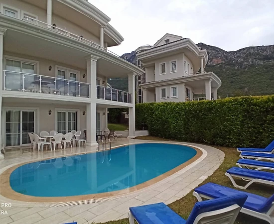Fethiye Ölüdeniz'de Doğa Manzaralı, Özel Havuzlu, Kiralık Villa - 1