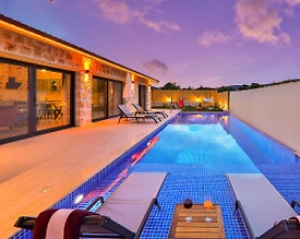 Kaş Sarıbelen'de Huzurlu Doğada, Özel Havuzlu, Jakuzili Villa - 2