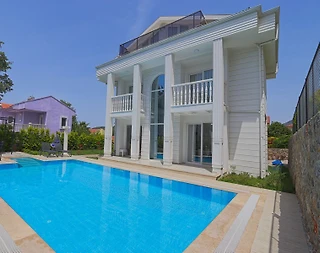 Fethiye Ölüdeniz'de Plaja Yakın Konumda, Özel Havuzlu, Kiralık Villa - 3
