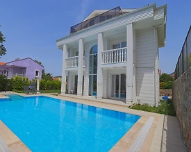 Fethiye Ölüdeniz'de Plaja Yakın Konumda, Özel Havuzlu, Kiralık Villa - 3