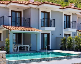 Marmaris'te Deniz Manzarasına Sahip, Sonsuzluk Havuzlu, Kiralık Villa - 2