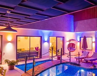 Kaş İslamlar'da Modern Tasarımlı, Kapalı ve Özel Havuzlu, Lüks Villa - 4