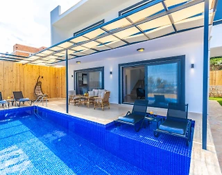 Kaş Gökseki'de Deniz Manzaralı, Özel Havuzlu, Jakuzili, Konforlu Villa - 1