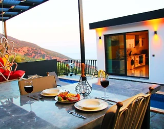 Kaş Bezirgan'da Adalar Manzaralı, Özel Havuzlu, Kiralık Balayı Villası - 2