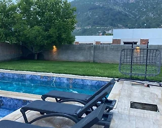 Muğla Fethiye'de Geniş Bahçeli, Özel Havuzlu, Kiralık Lüks Villa - 4
