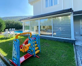 Sapanca Kırkpınar'da Geniş Bahçeli, Özel Havuzlu, 4+1 Kiralık Villa - 2