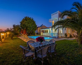 Fethiye Ovacık'ta Panoramik Orman Manzaralı, Özel Havuzlu, Lüks Villa - 2