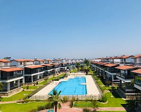 Kuşadası Güzelçamlı'da Olimpik Havuzlu, Geniş Teras ve Bahçeli Villa - 2