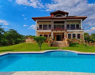 Ortaca Dalyan'da Geniş Bahçe İçerisinde, Özel Havuzlu, Ferah Villa - 2