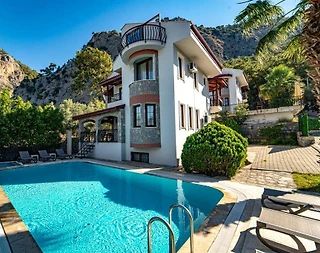 Fethiye Göcek'te Kalabalık Gruplara Uygun, Çocuk Havuzlu, Şık Villa - 1