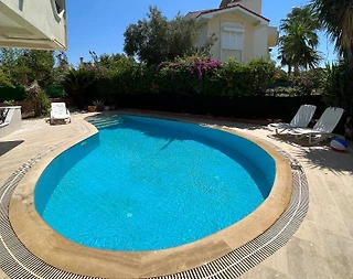 Serik Kadriye'de Kalabalık Ailelere Uygun, Özel Havuzlu, Kiralık Villa - 3