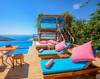 Kaş Bezirgan'da Şehir Manzaralı, Özel Havuzlu, Kiralık Villa - 2