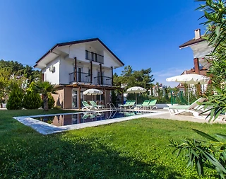 Fethiye Ölüdeniz'de Geniş Bahçeli, Özel Havuzlu, 8 Kişilik Villa - 1