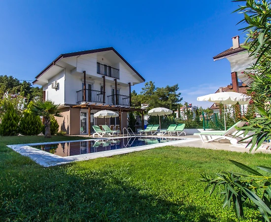 Fethiye Ölüdeniz'de Geniş Bahçeli, Özel Havuzlu, 8 Kişilik Villa - 1