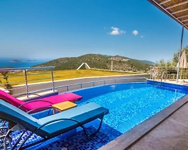 Kaş İslamlar'da Muhteşem Deniz Manzaralı, Özel Havuzlu, Romantik Villa - 2