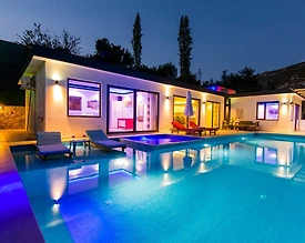 Kaş İslamlar'da Doğa İle İç İçe, Özel Havuzlu, Jakuzili Villa - 2
