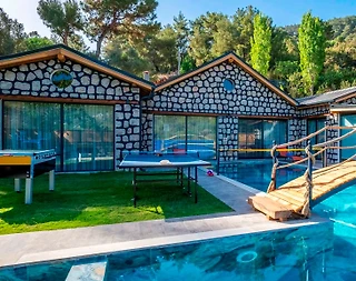 Kaş İslamlar'da Özenle Dekore Edilmiş, Özel Havuzlu, Bahçeli Villa - 1