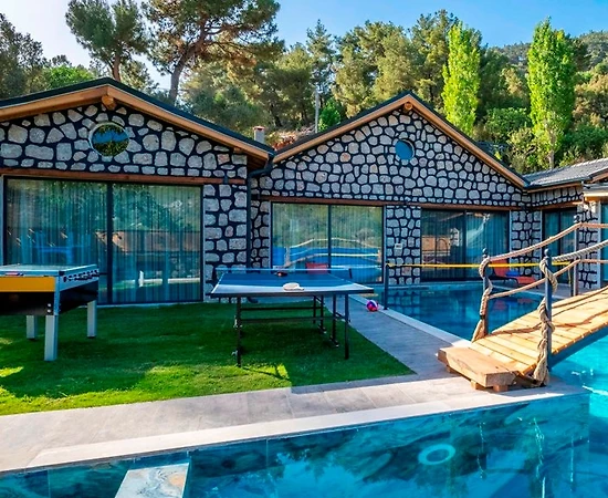 Kaş İslamlar'da Özenle Dekore Edilmiş, Özel Havuzlu, Bahçeli Villa - 1