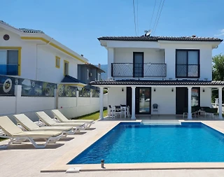 Muğla Ortaca'da Özel Havuzlu, Kalabalık Ailelere Uygun, Şık Villa - 2