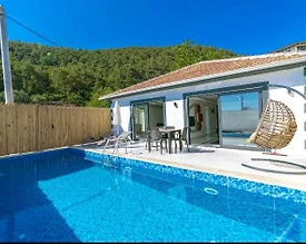 Kaş İslamlar'da Balayı Çiftlerine Uygun, Özel Havuzlu, Jakuzili Villa - 3