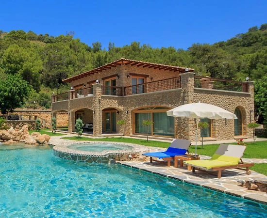 Fethiye Kayaköy'de Kendine Ait Özel Koyu Olan, Özel Havuzlu, Şık Villa - 1