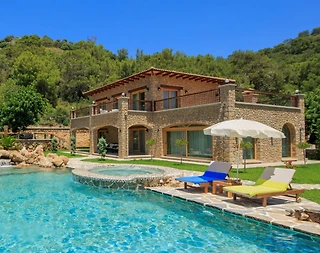 Fethiye Kayaköy'de Kendine Ait Özel Koyu Olan, Özel Havuzlu, Şık Villa - 1