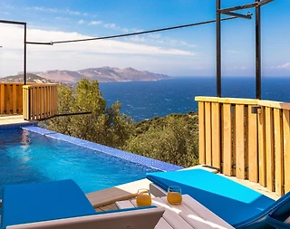 Kaş Gökçeören'de Harika Deniz Manzaralı, Sonsuzluk Havuzlu, Kiralık Villa - 2