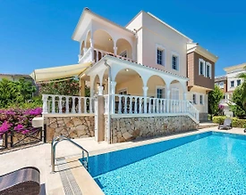 Alanya'da Geniş Ailelere Uygun, Özel Havuzlu, Konforlu Villa - 3