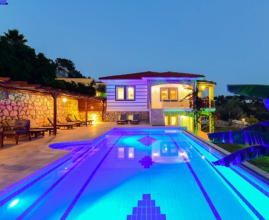 Muğla Seydikemer'de Eşsiz Doğa Manzaralı, Özel Havuzlu, Bahçeli Villa - 1