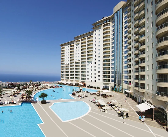 Alanya'da Özel Plajlı, Ortak Havuzlu, 2+1 Lüks Daire - 1